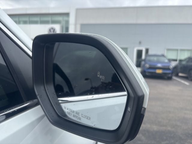 2022 Volkswagen Atlas Cross Sport 2.0T SEL R-Line