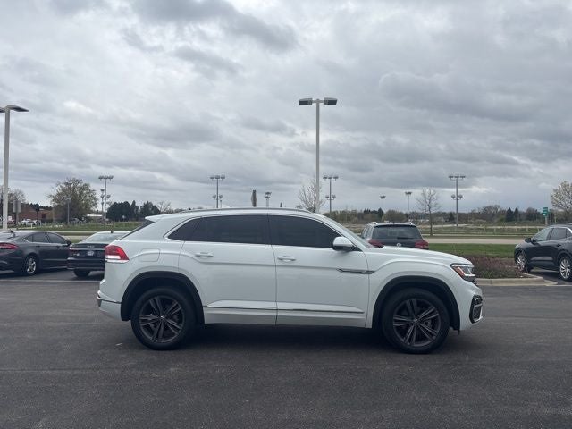 2022 Volkswagen Atlas Cross Sport 2.0T SEL R-Line
