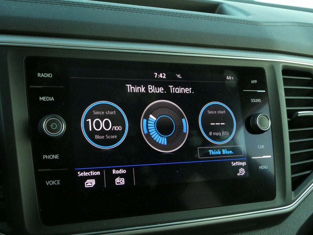 2019 Volkswagen Atlas 2.0T SE w/Technology w/Technology