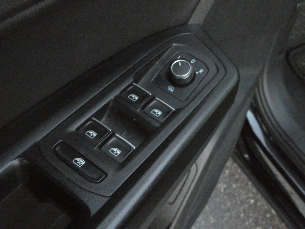 2019 Volkswagen Atlas 2.0T SE w/Technology w/Technology