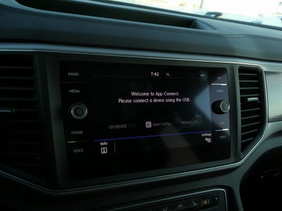 2019 Volkswagen Atlas 2.0T SE w/Technology w/Technology