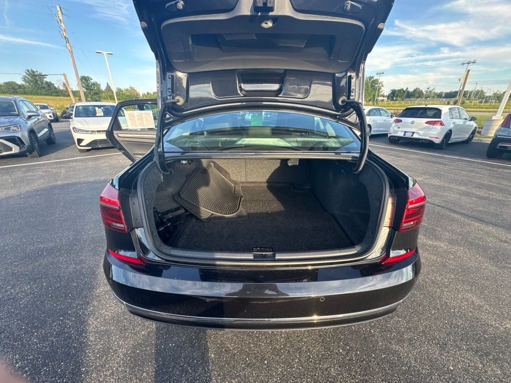 2017 Volkswagen Passat 1.8T SE w/Technology