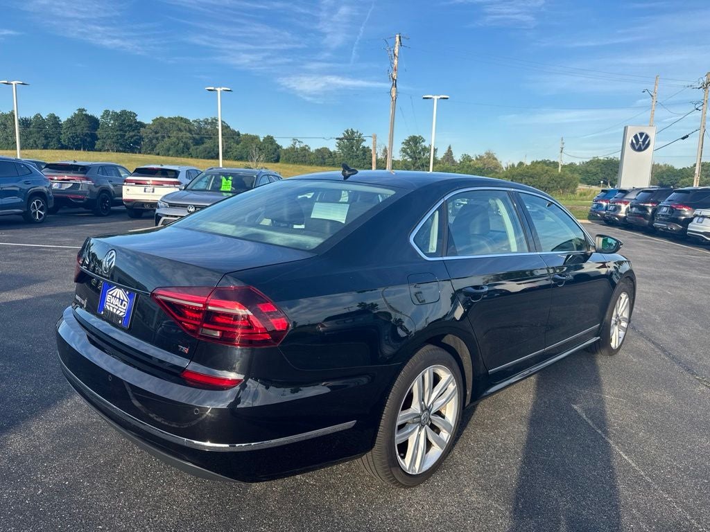 2017 Volkswagen Passat 1.8T SE w/Technology