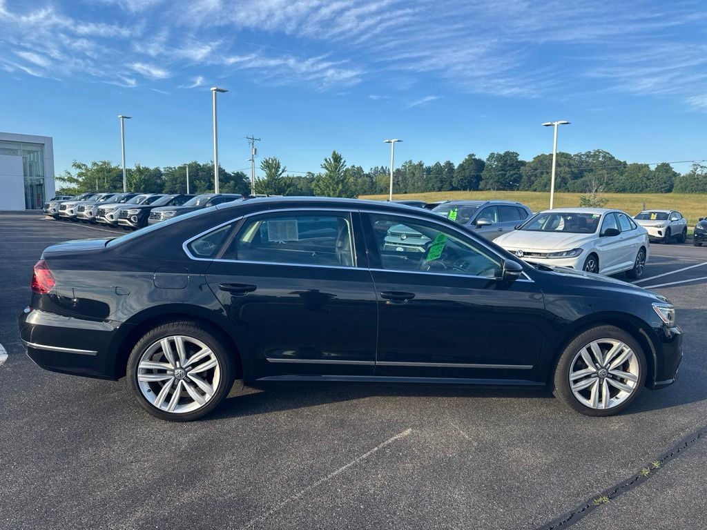 2017 Volkswagen Passat 1.8T SE w/Technology