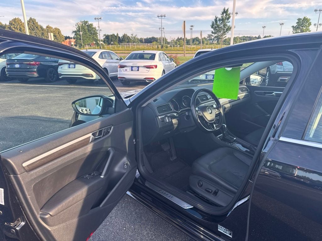 2017 Volkswagen Passat 1.8T SE w/Technology