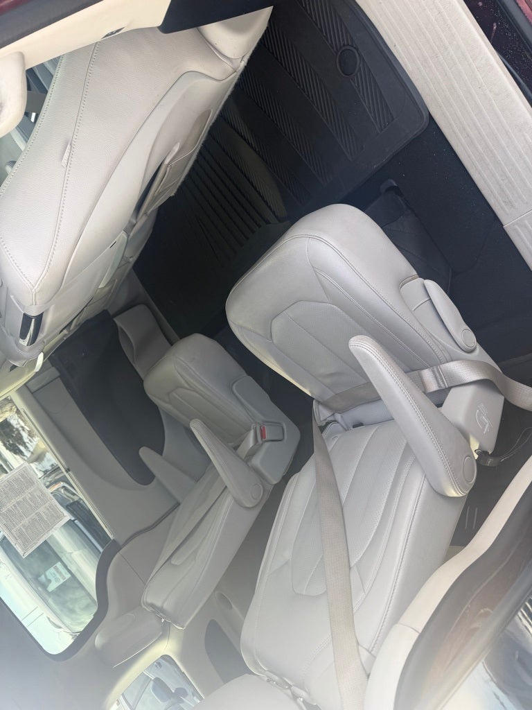 2017 Chrysler Pacifica Touring L Plus