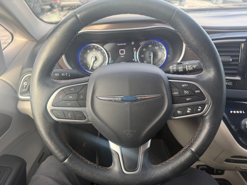 2017 Chrysler Pacifica Touring L Plus