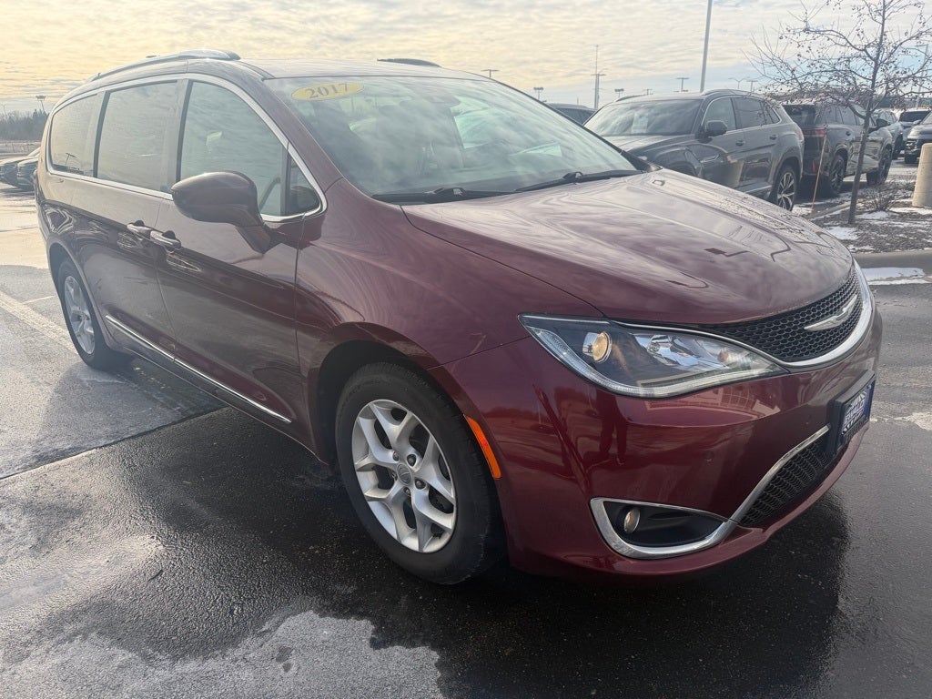2017 Chrysler Pacifica Touring L Plus
