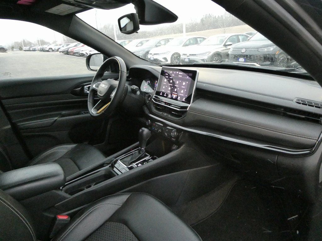 2023 Jeep Compass Altitude