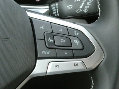 2025 Volkswagen Taos 1.5T SE Black