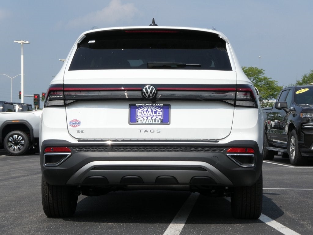 2025 Volkswagen Taos 1.5T SE Black