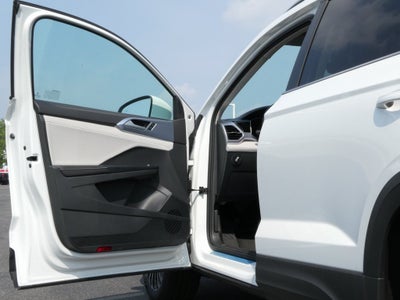 2025 Volkswagen Taos 1.5T SE Black