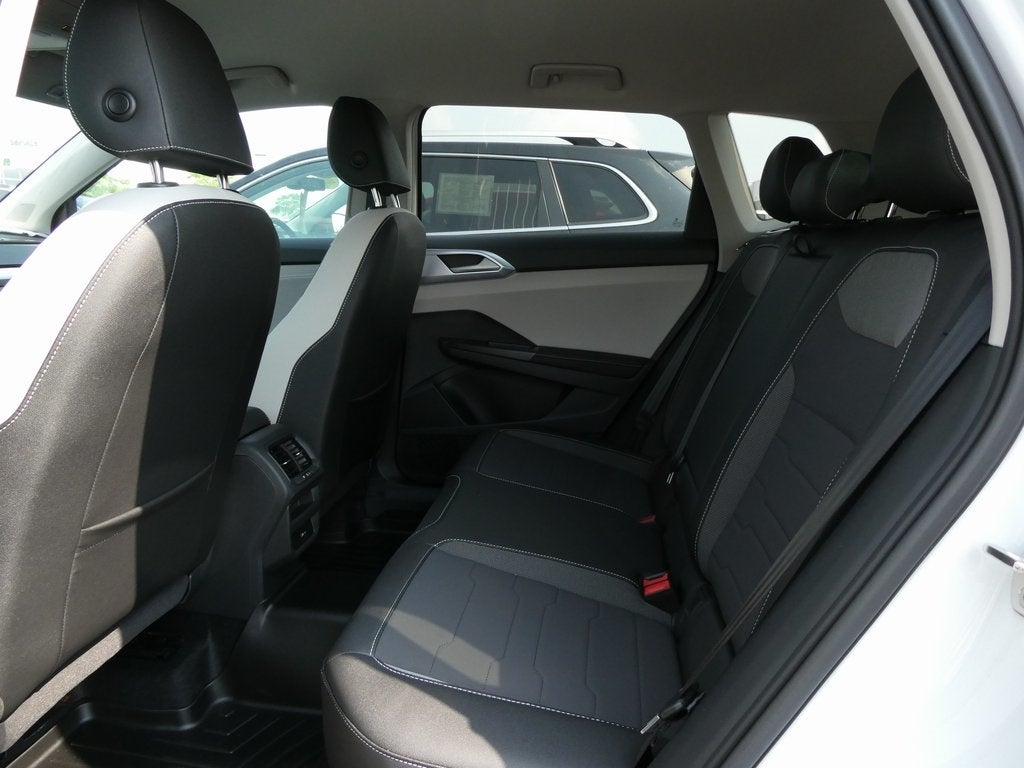 2025 Volkswagen Taos 1.5T SE Black