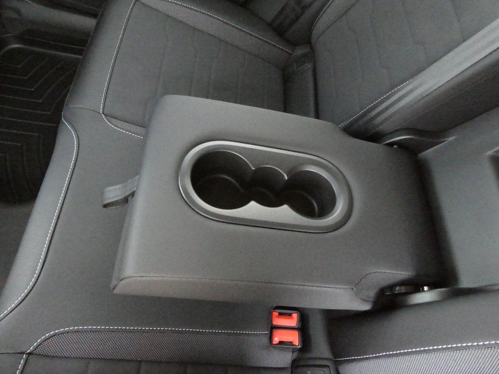 2025 Volkswagen Taos 1.5T SE Black