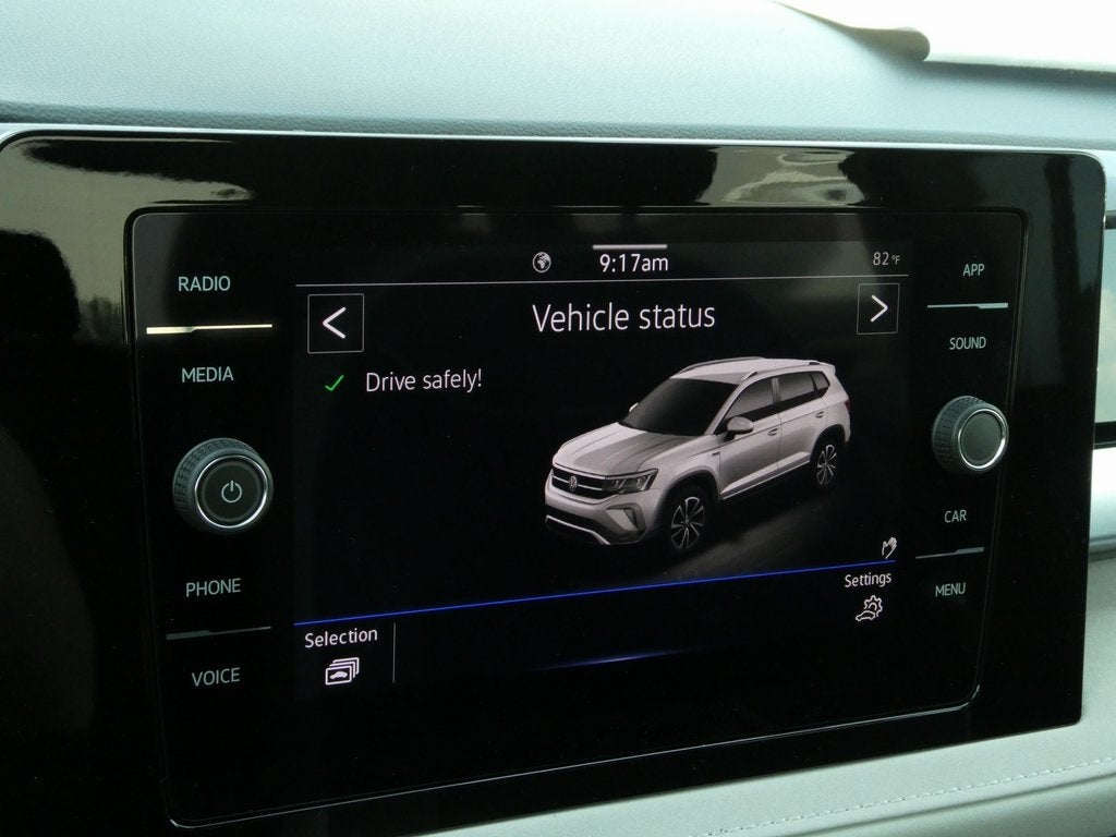 2025 Volkswagen Taos 1.5T SE Black