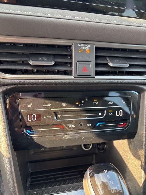 2026 Volkswagen Taos 1.5T SE Black