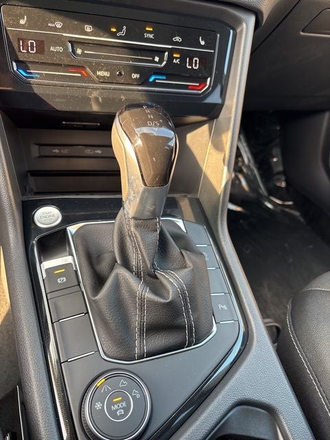 2026 Volkswagen Taos 1.5T SE Black