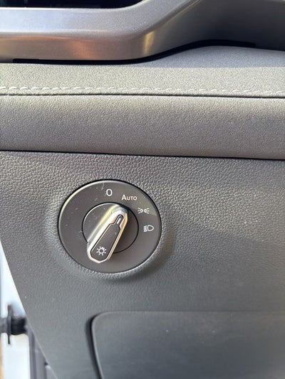 2026 Volkswagen Taos 1.5T SE Black