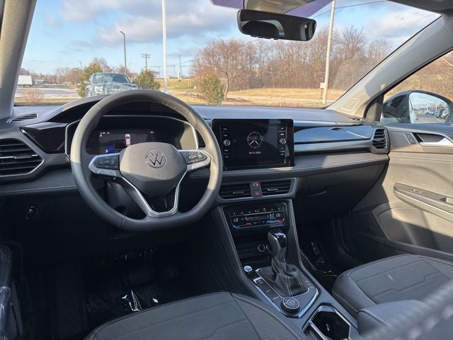 2026 Volkswagen Taos 1.5T SE Black