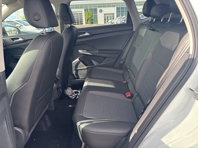 2026 Volkswagen Taos 1.5T SE Black