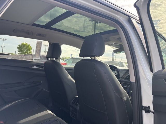 2026 Volkswagen Taos 1.5T SE Black