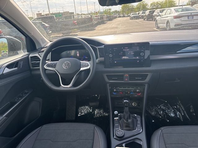 2026 Volkswagen Taos 1.5T SE Black