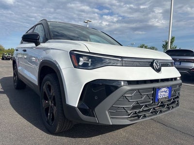 2026 Volkswagen Taos 1.5T SE Black