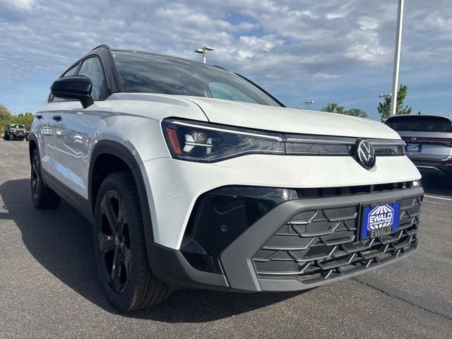 2026 Volkswagen Taos 1.5T SE Black