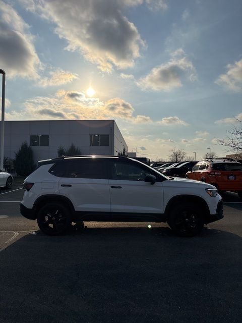 2026 Volkswagen Taos 1.5T SE Black