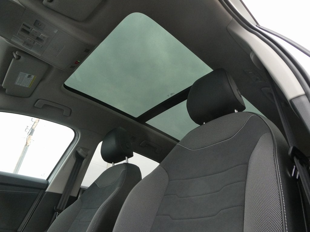 2026 Volkswagen Taos 1.5T SE Black