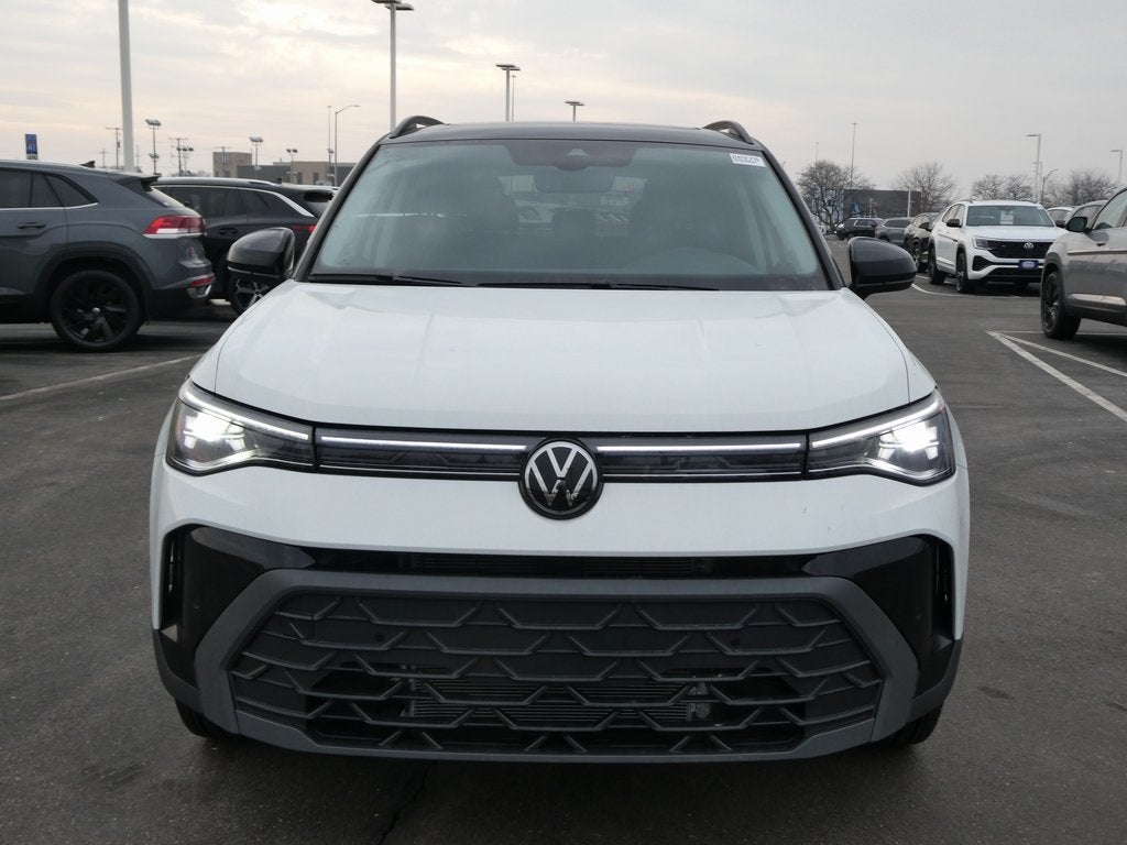 2026 Volkswagen Taos 1.5T SE Black