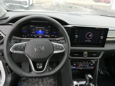 2026 Volkswagen Taos 1.5T SE Black