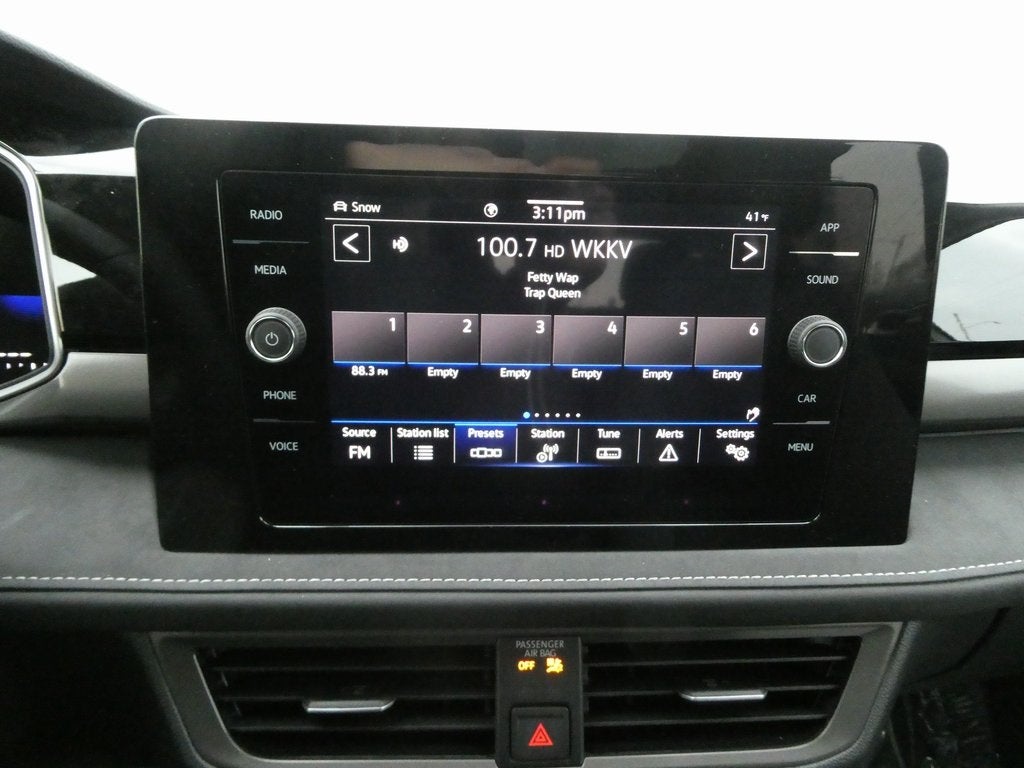 2026 Volkswagen Taos 1.5T SE Black