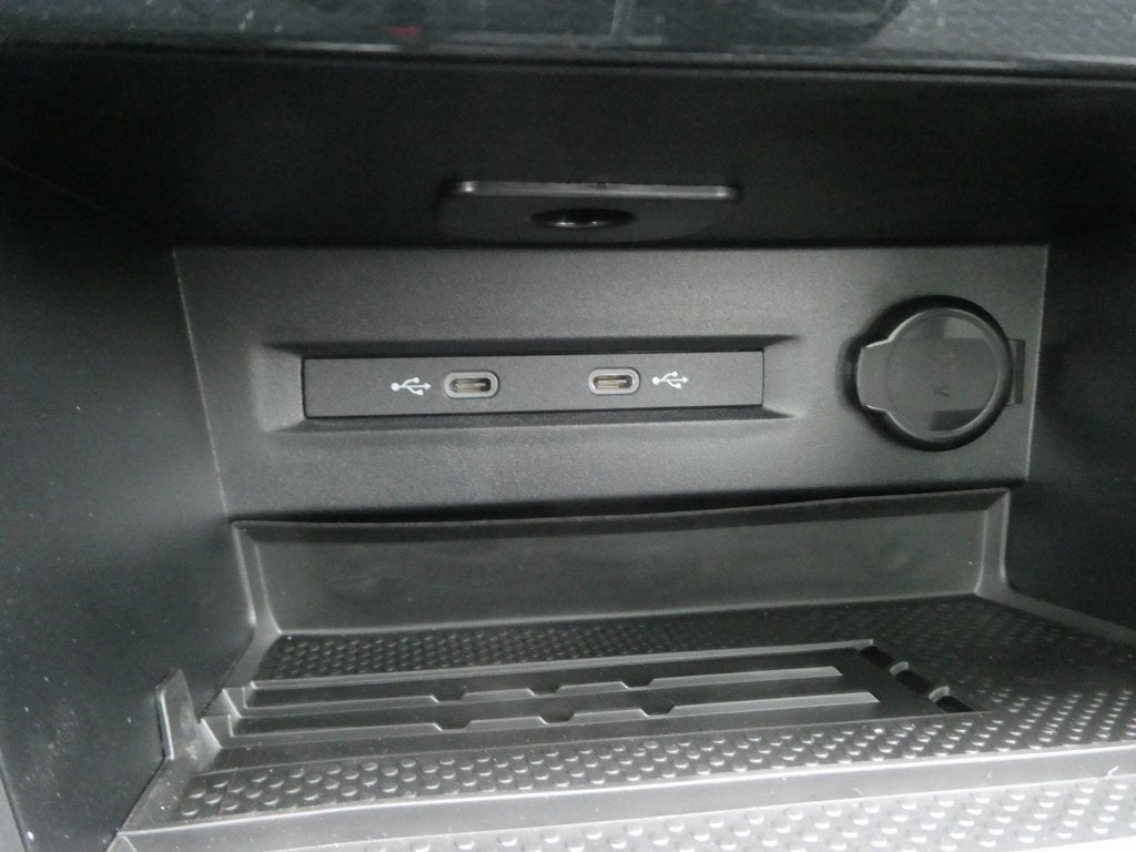 2026 Volkswagen Taos 1.5T SE Black