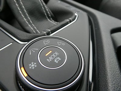 2026 Volkswagen Taos 1.5T SE Black