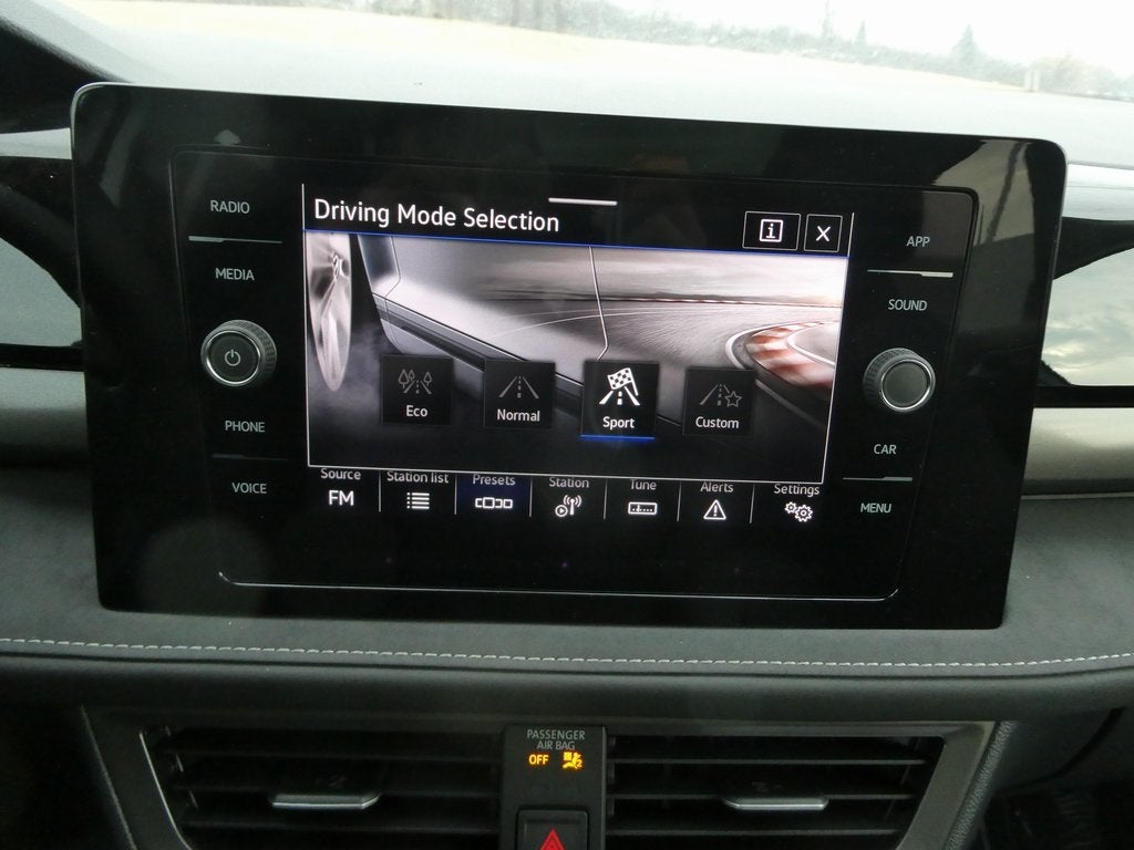 2026 Volkswagen Taos 1.5T SE Black