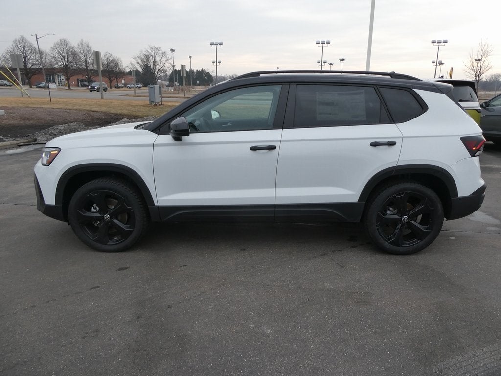 2026 Volkswagen Taos 1.5T SE Black