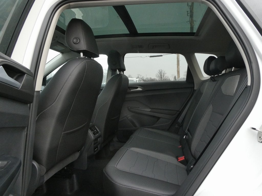 2026 Volkswagen Taos 1.5T SE Black