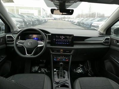 2026 Volkswagen Taos 1.5T SE Black