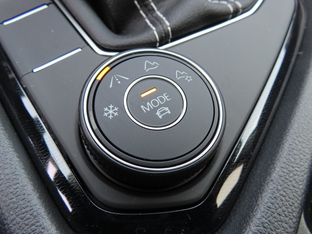 2026 Volkswagen Taos 1.5T SE Black