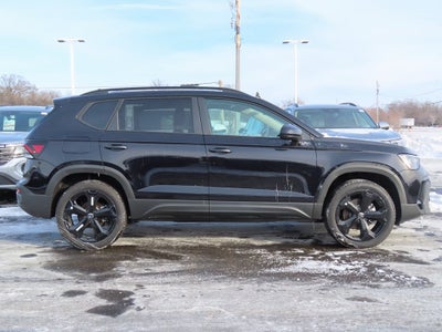 2026 Volkswagen Taos 1.5T SE Black