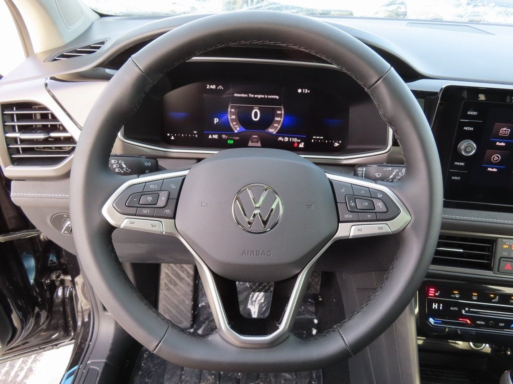 2026 Volkswagen Taos 1.5T SE Black