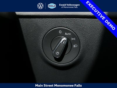 2025 Volkswagen Taos 1.5T SE Black