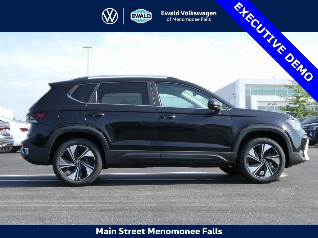 2025 Volkswagen Taos 1.5T SE Black