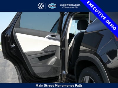 2025 Volkswagen Taos 1.5T SE Black