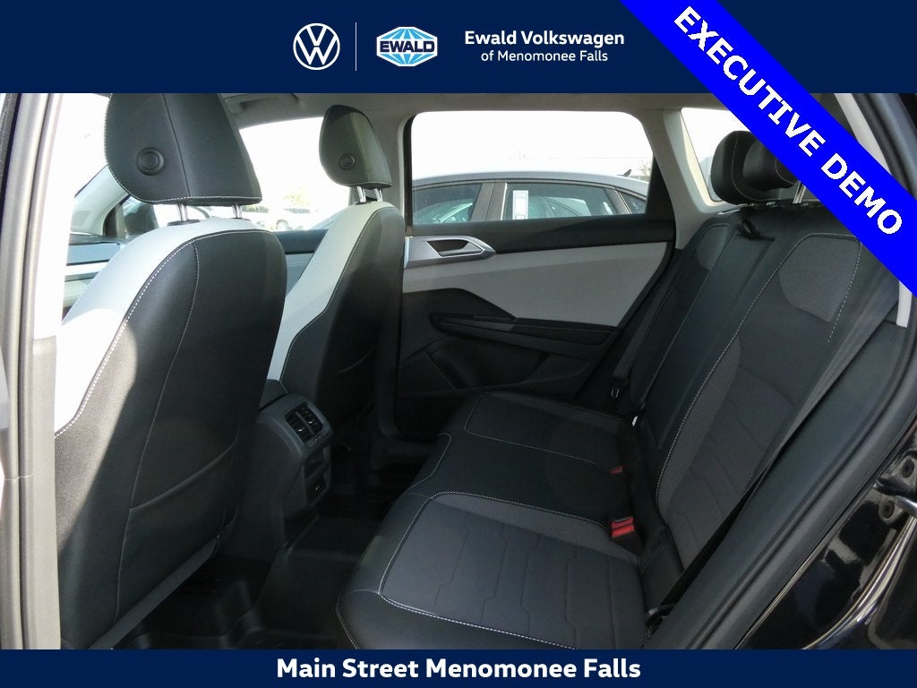2025 Volkswagen Taos 1.5T SE Black