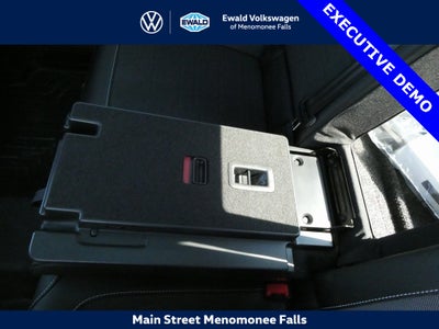 2025 Volkswagen Taos 1.5T SE Black