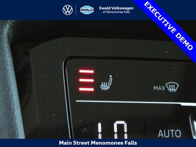 2025 Volkswagen Taos 1.5T SE Black