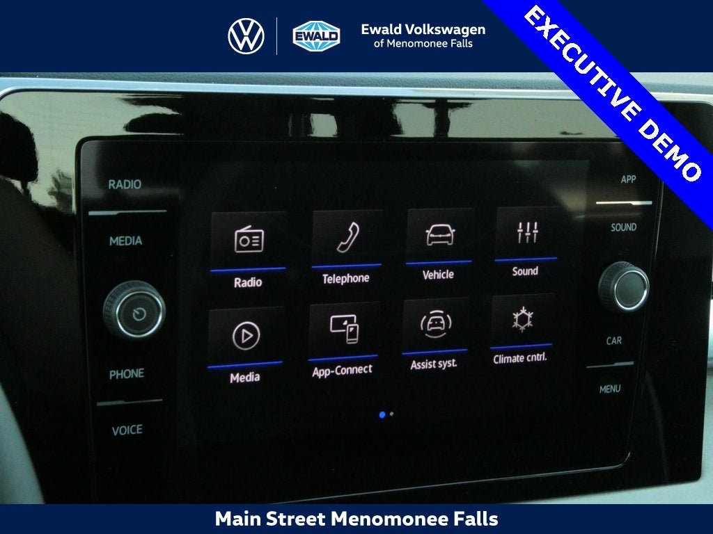 2025 Volkswagen Taos 1.5T SE Black