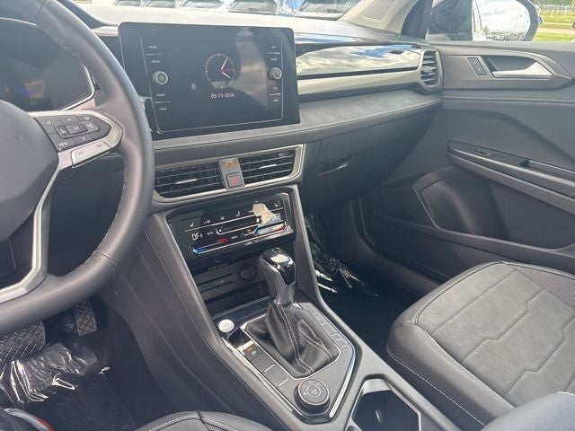2026 Volkswagen Taos 1.5T SE Black